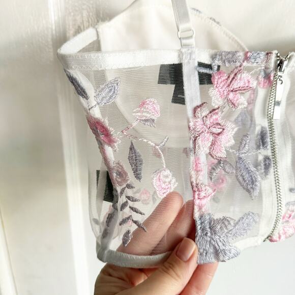 Romantic Bustier Mesh Peek-A-Boo Crop Style Top Bra Floral Embroidery Cottage M - Picture 11 of 14